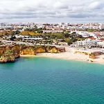 B04 - Luxury 2 Bed With Terrace Pool