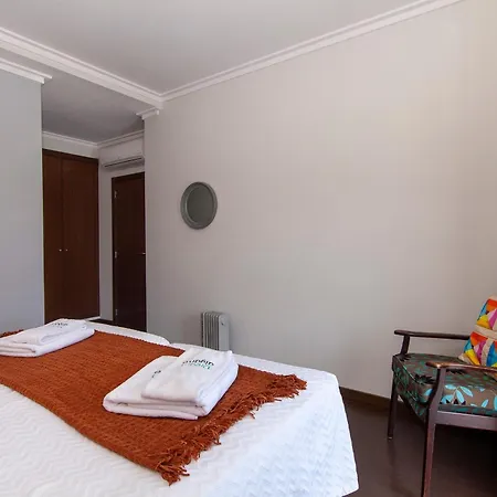 B04 - Luxury 2 Bed W Terrace Pool