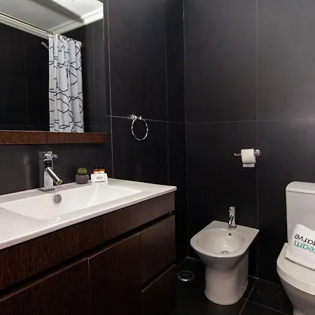 B04 - Luxury 2 Bed With Terrace Pool Apartament