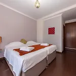 B04 - Luxury 2 Bed With Terrace Pool