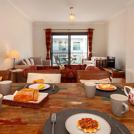 B04 - Luxury 2 Bed With Terrace Pool شقة لاغوس