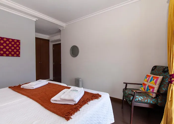B04 - Luxury 2 Bed With Terrace Pool