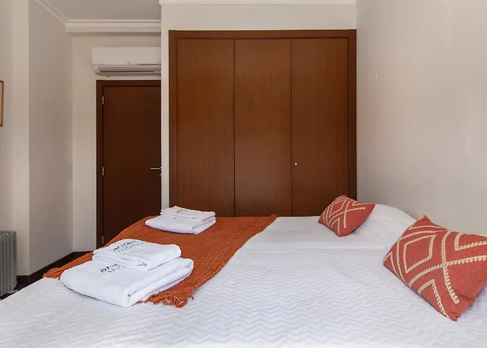 B04 - Luxury 2 Bed With Terrace Pool *