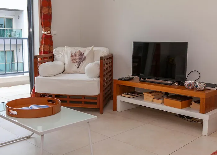 B04 - Luxury 2 Bed With Terrace Pool